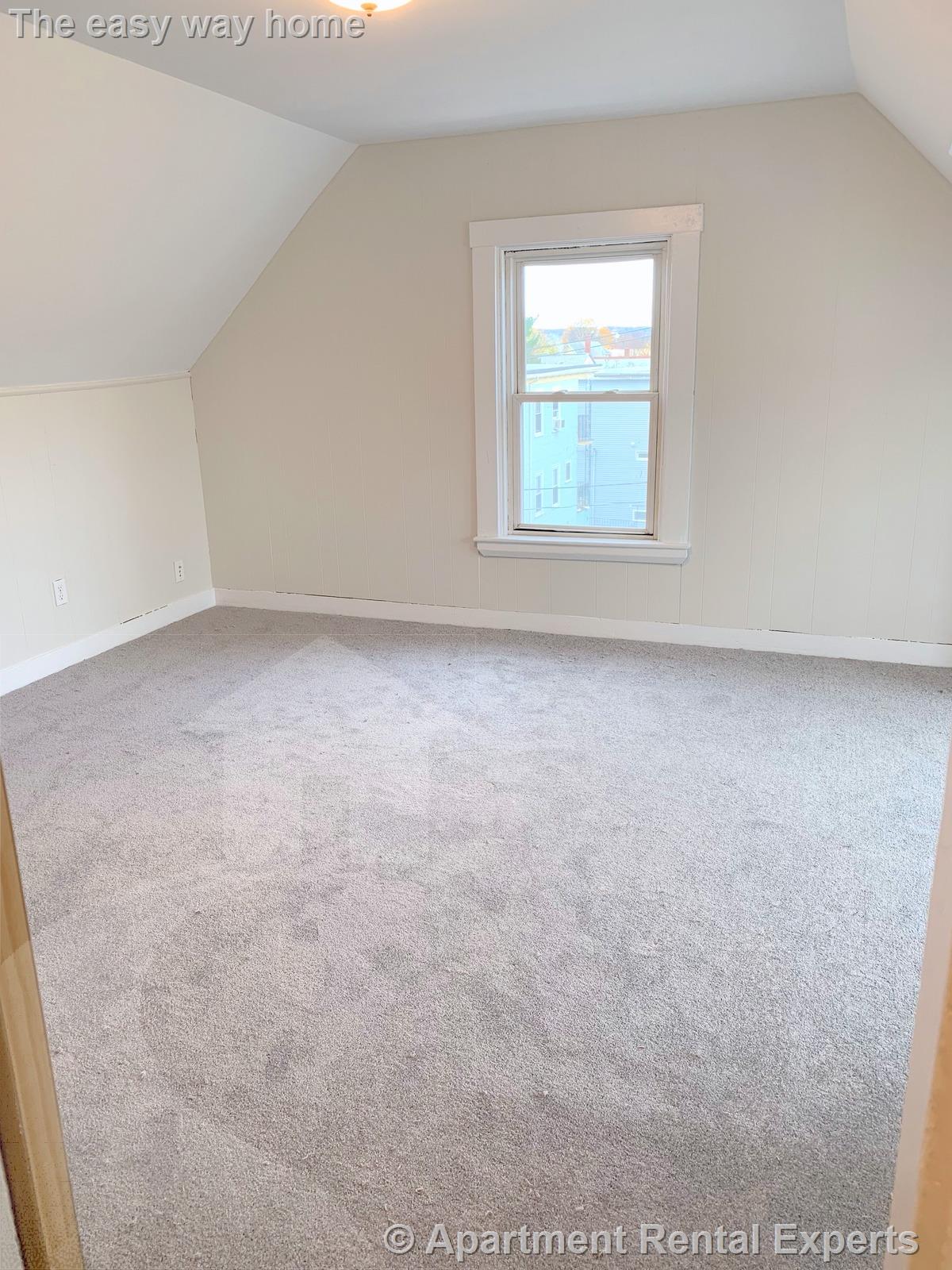 95 Cedar St, Davis Square