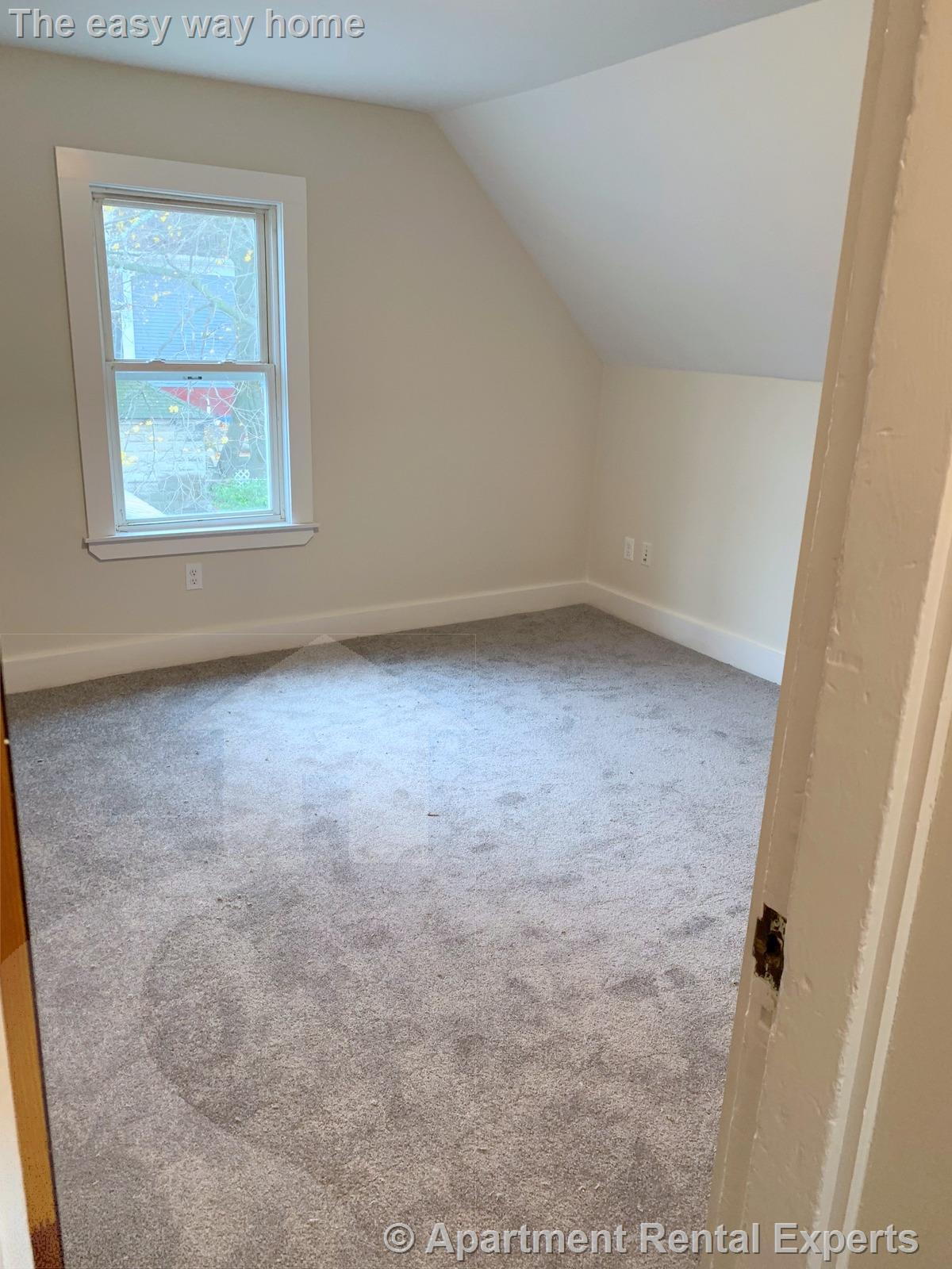 95 Cedar St, Davis Square