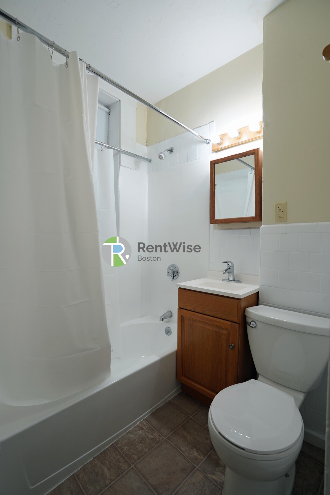 1367 Commonwealth Ave, Brighton