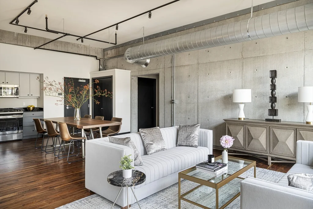 1060 Broadway, Davis Square