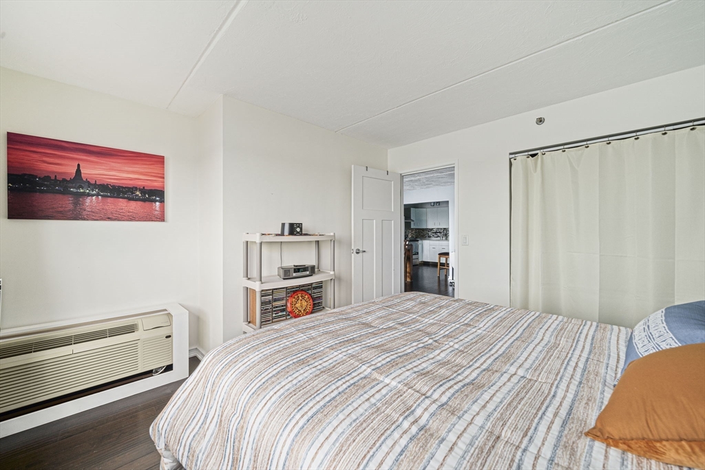 200 Cove Way, Quincy Point