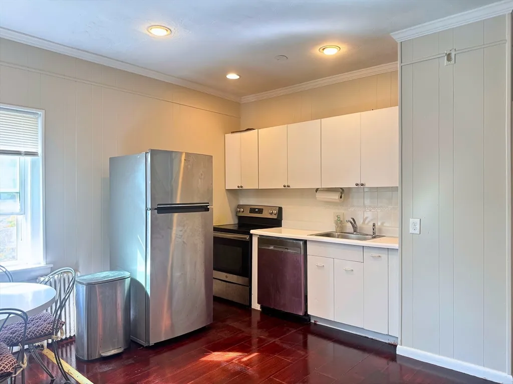 3 Englewood Ave, Columbus Park