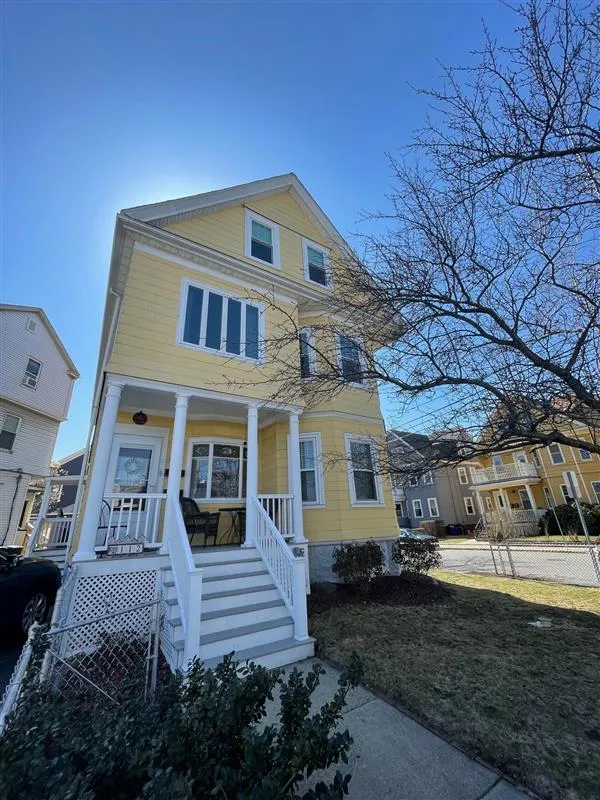 112 Boston Ave, Powder House Square