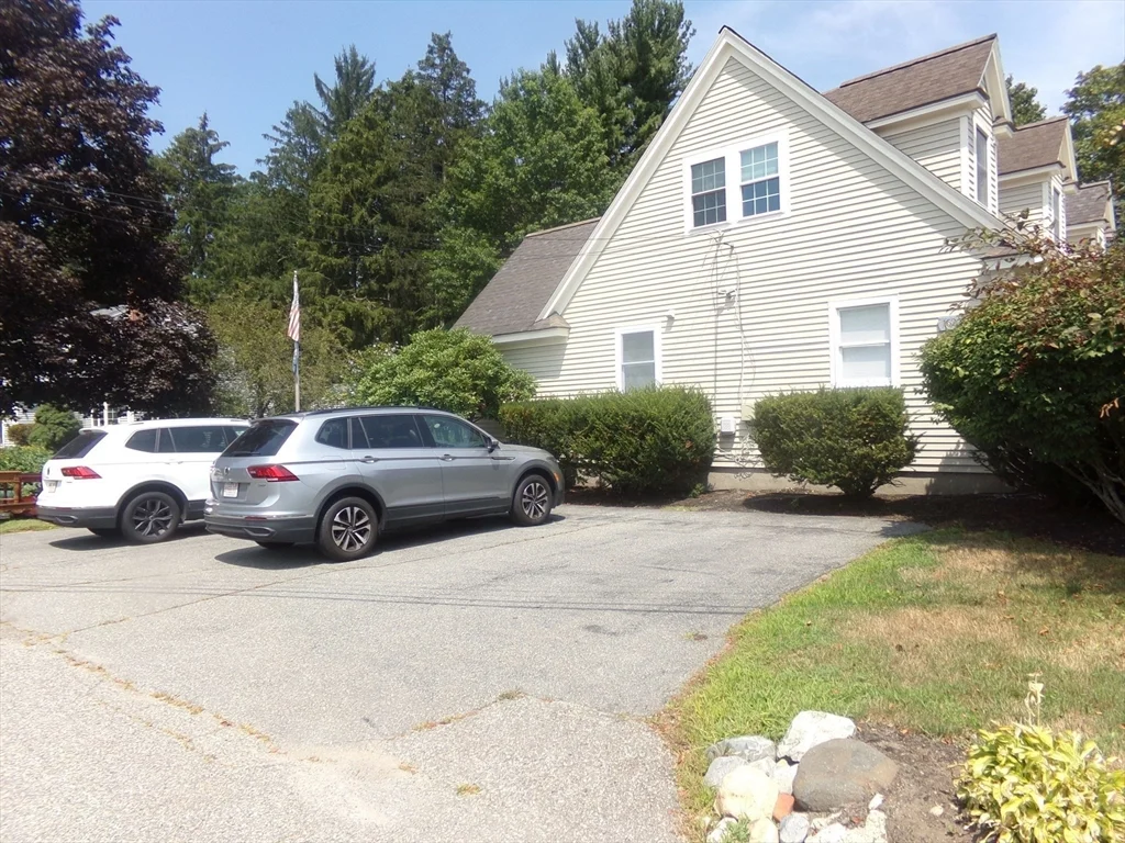 162 Middlesex Ave, Wilmington