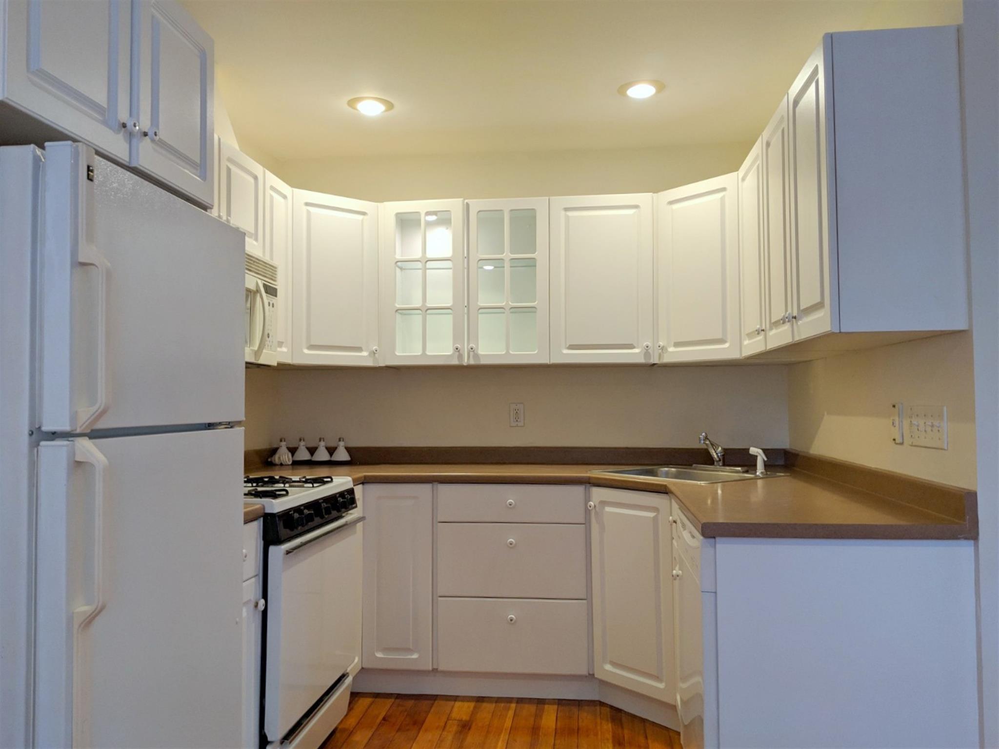 2 bed, 2 bath apartment for rent at 5 Locke St Unit B, North Cambridge