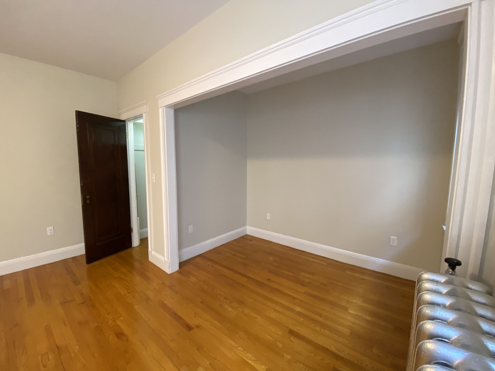 1940 Commonwealth Ave, Brighton