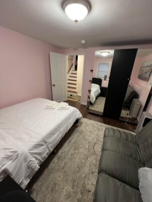 35 Glen Circle, Piety Corner Historic District