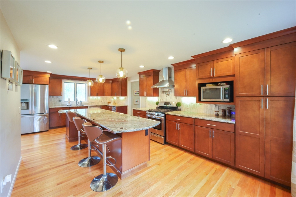 52 Galway Dr, North Attleboro