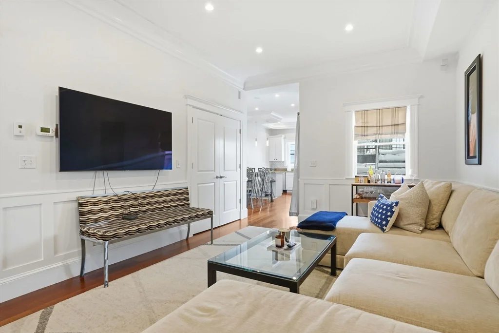 17 Gates, South Boston