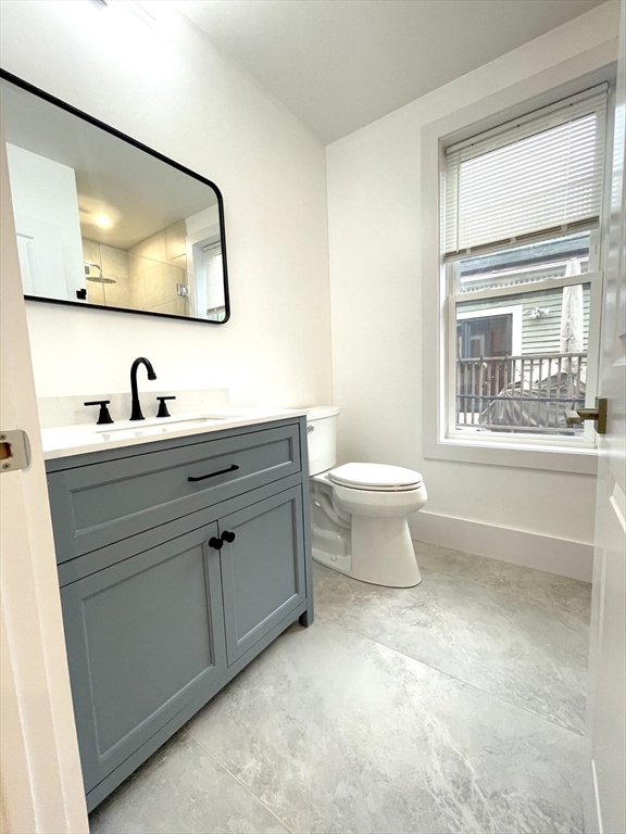 16 Delle Ave, Mission Hill