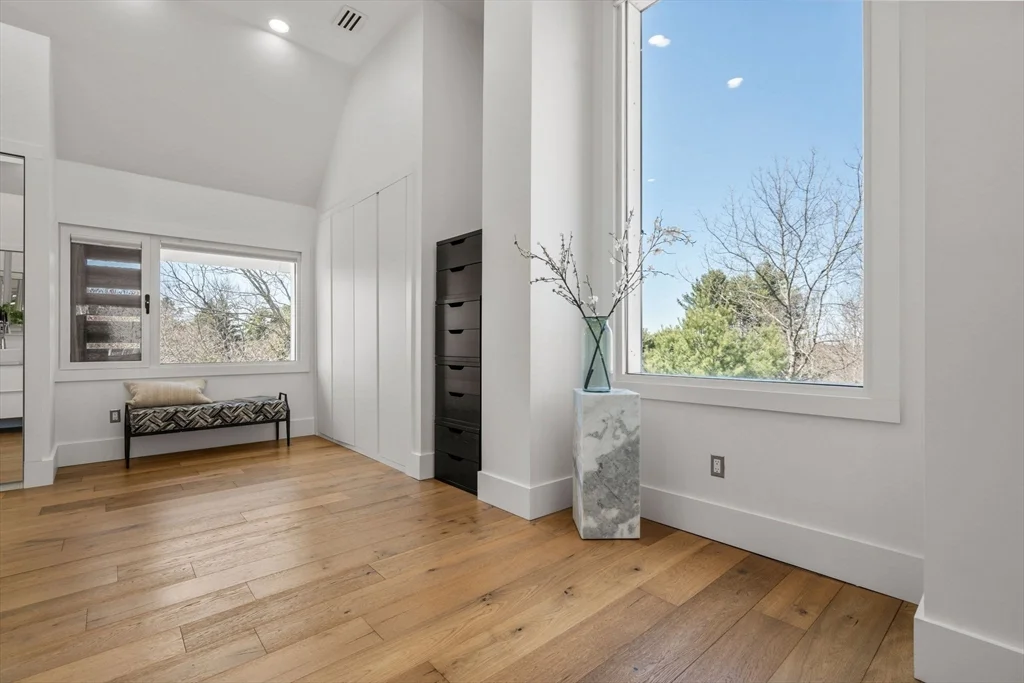 30 Whipple Rd, Lexington