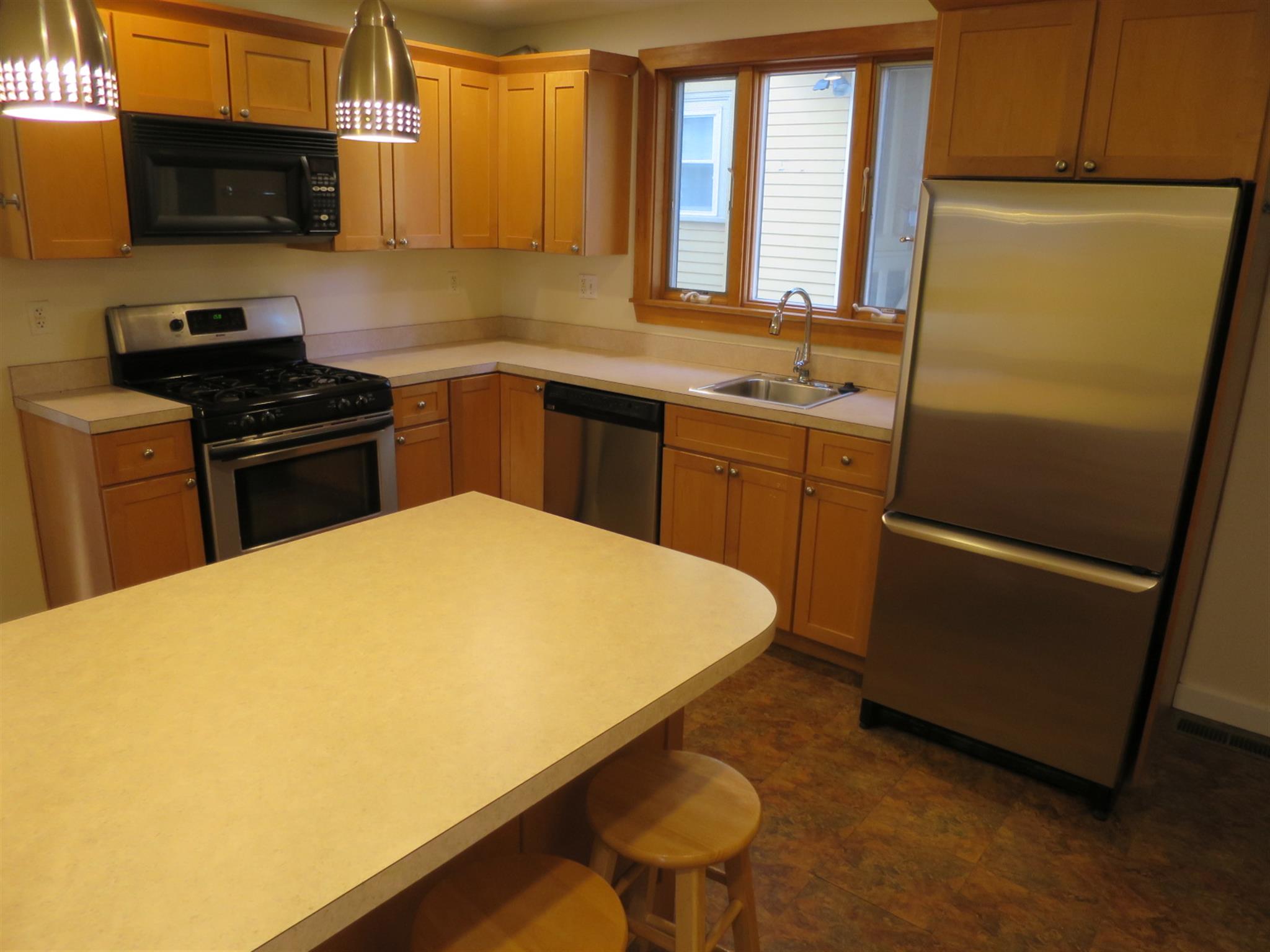 1.5 bed, 1 bath apartment for rent at 7 Rogers Ave Unit 1, Davis Square — photo 2 of 15