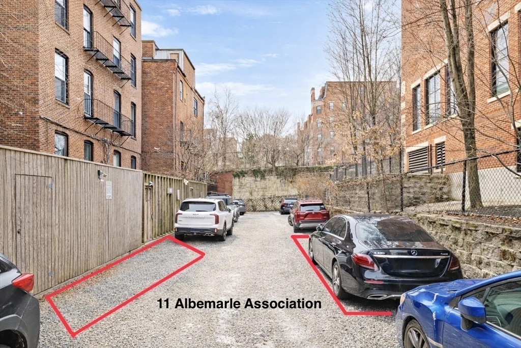 11 Albemarle St, Back Bay