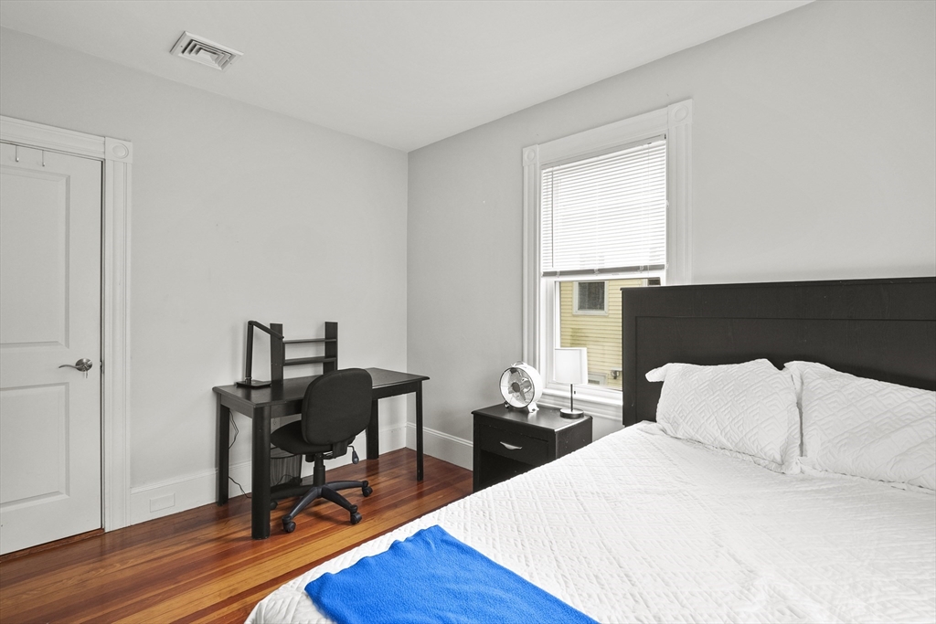 139 Adams St, Waltham