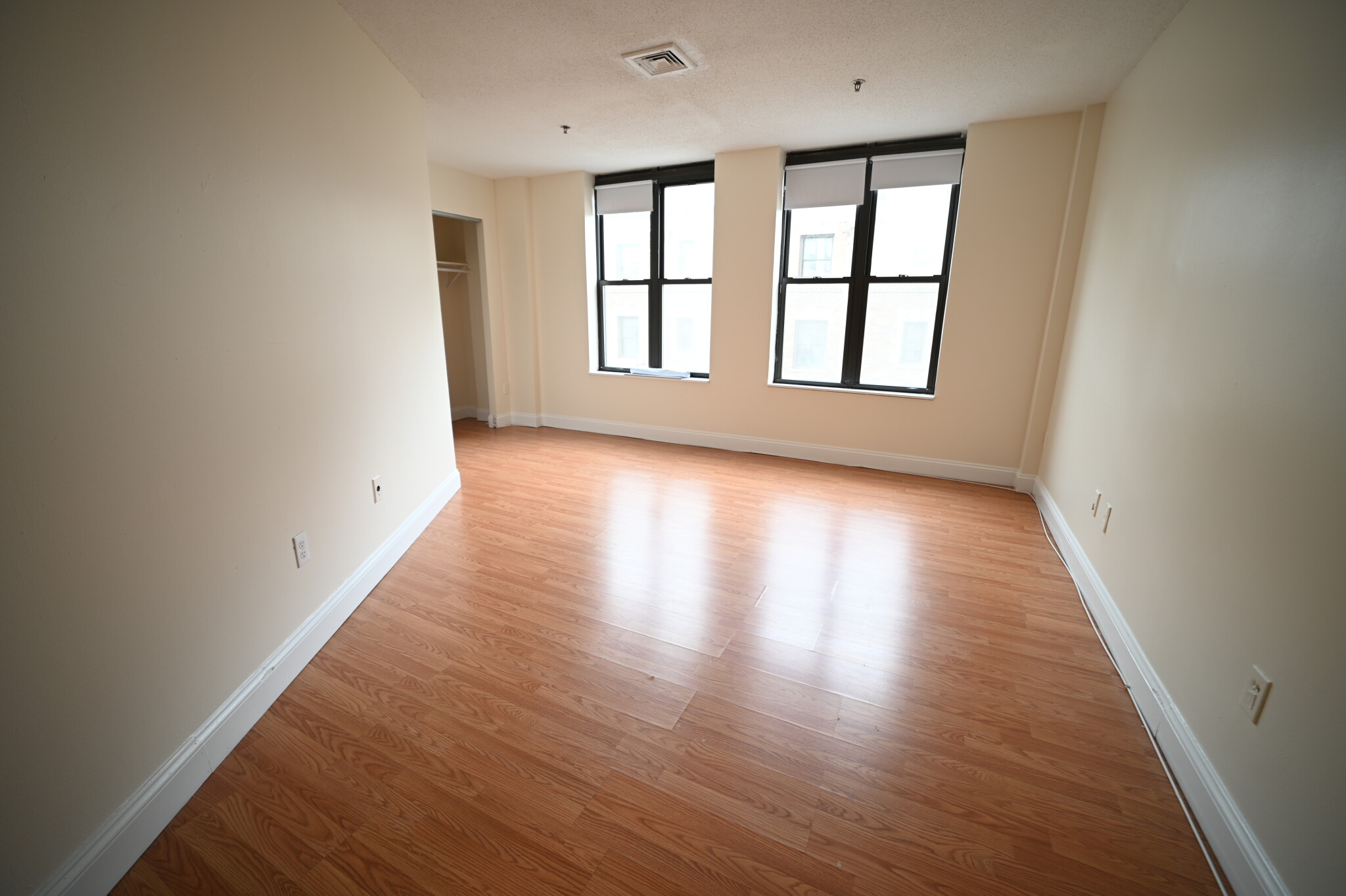 1126 Boylston St, Fenway