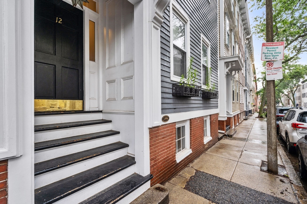 12 Mystic St, Charlestown