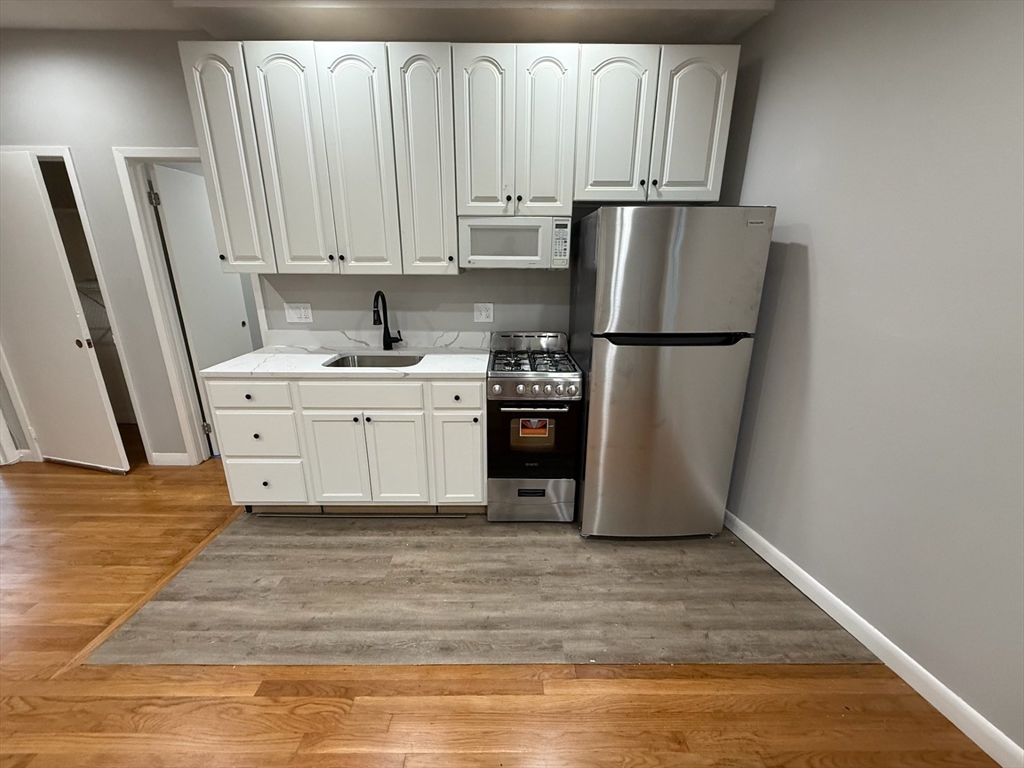 83 Haven St, Reading