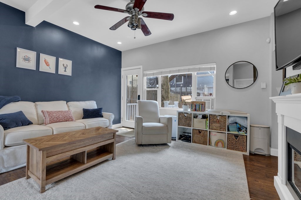 269 Bolton St, South Boston