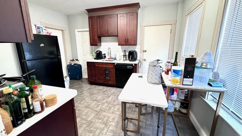 76 Antwerp St, Brighton