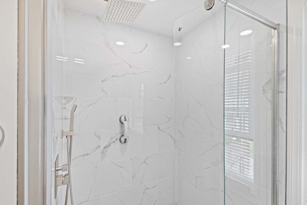 3 Jericho Rd, Woburn