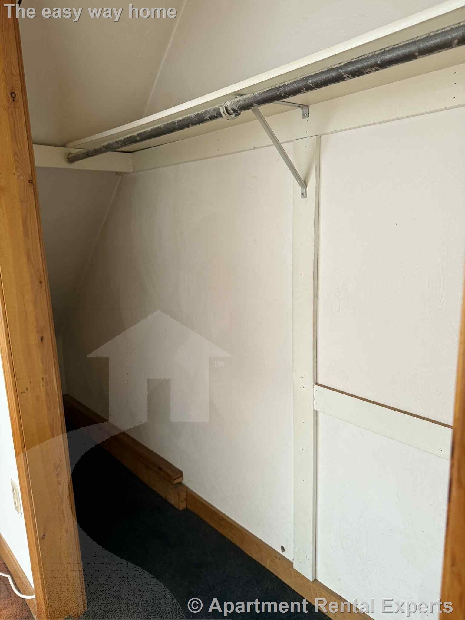 10 Windsor Rd, Tufts