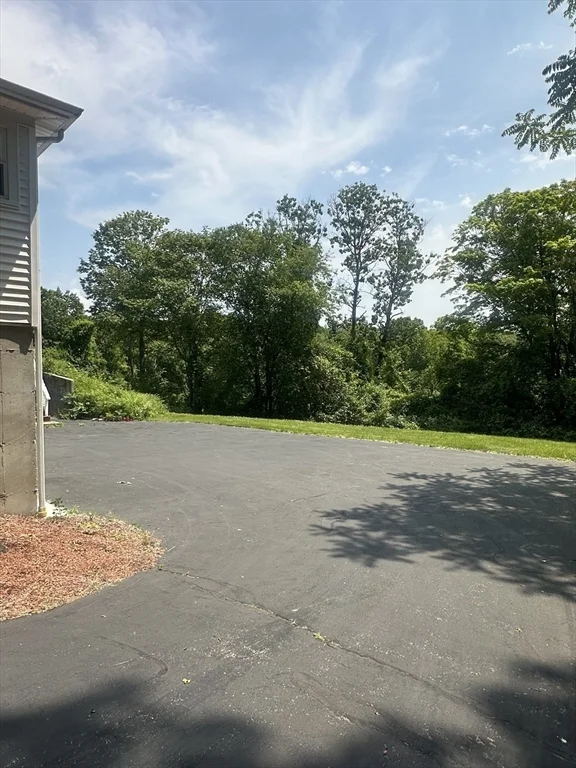 585 Burncoat St, Worcester