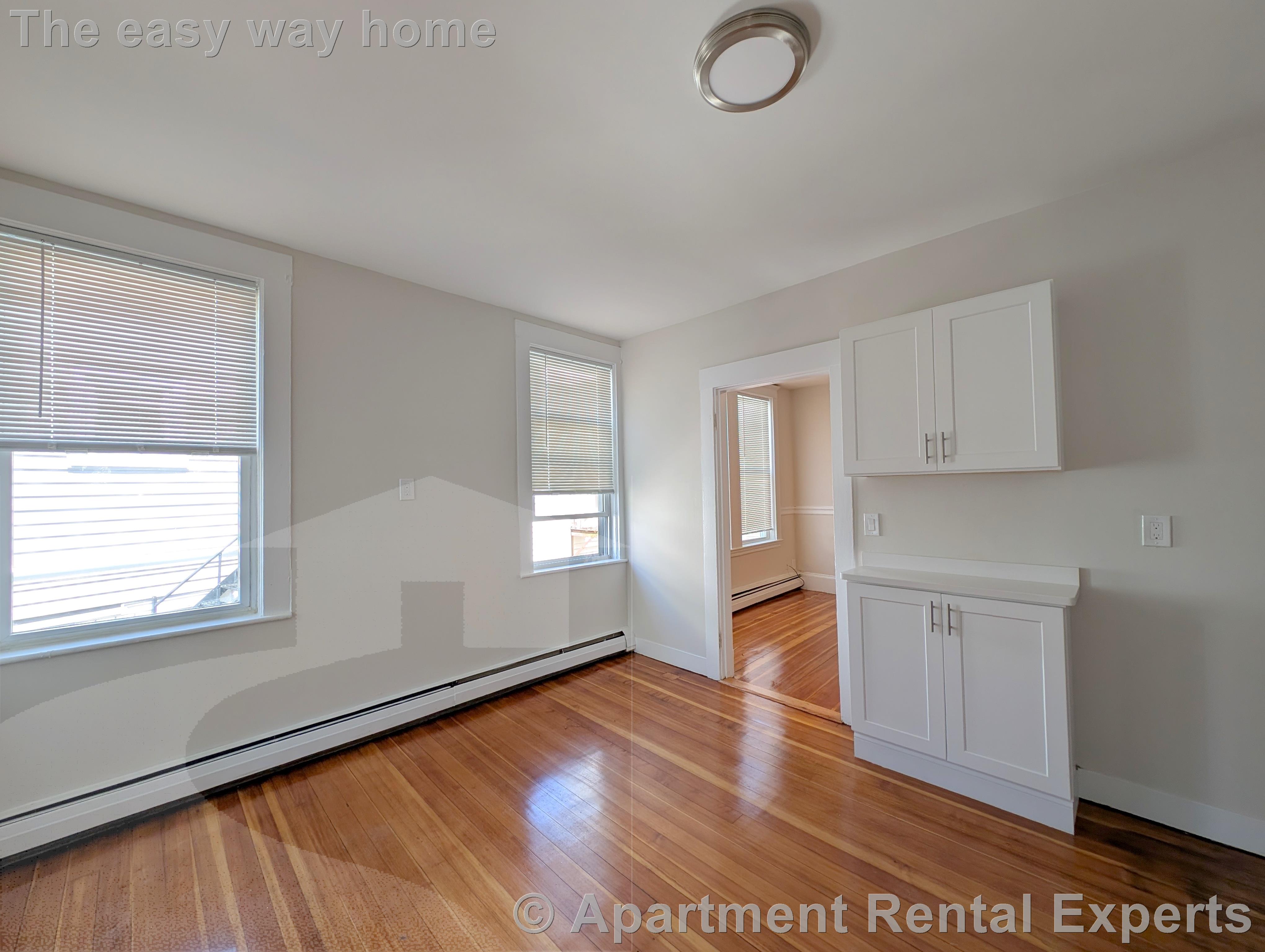 16R Warren Ave, Union Square