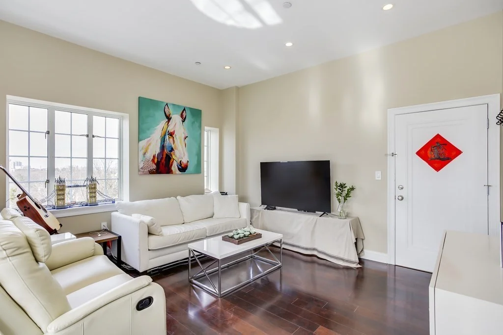 20 Chapel, Longwood