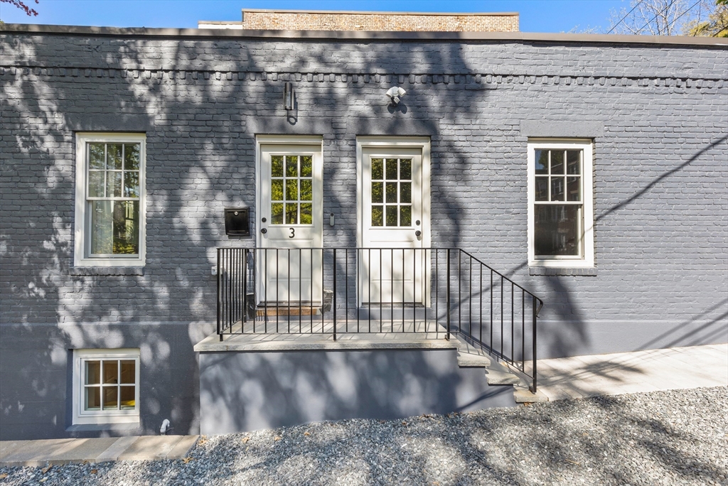 46 Lancaster Ter, Corey Hill