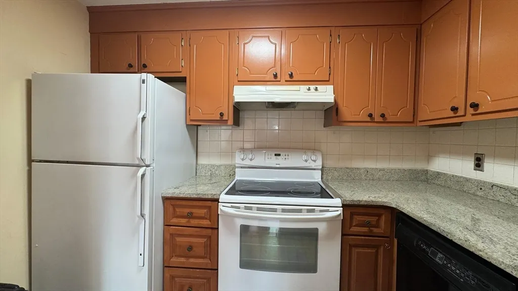 287 Harvard St, Mid-Cambridge