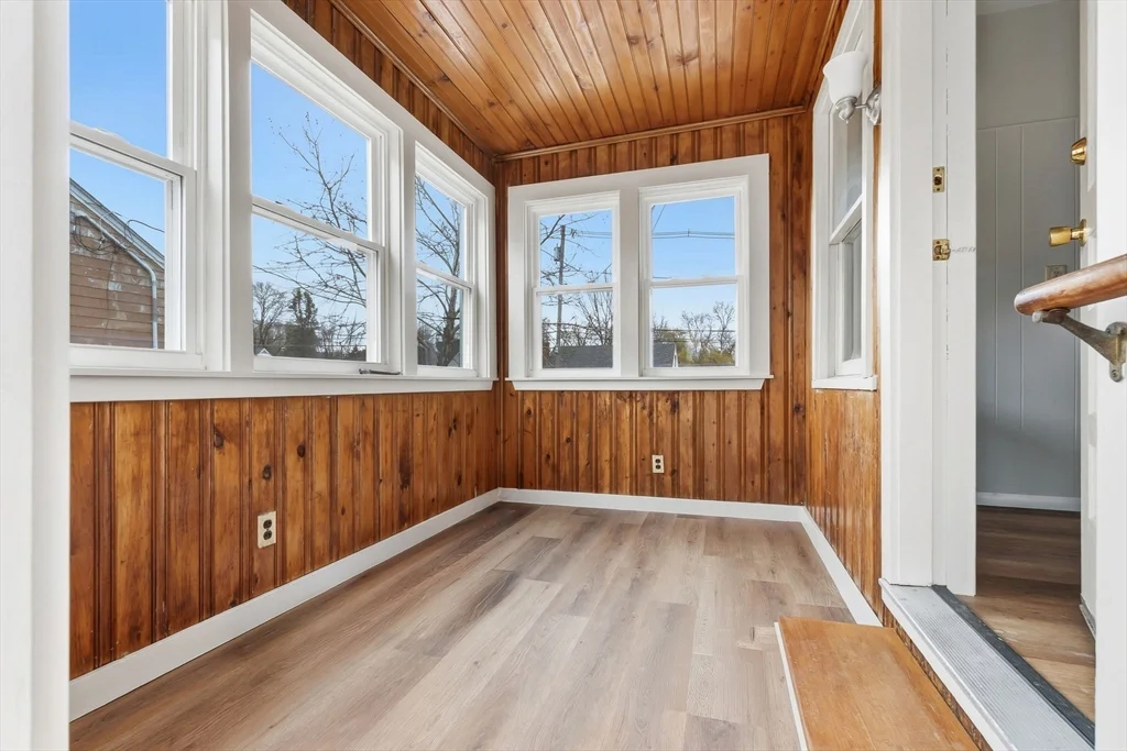 324 Lowel St, Peabody