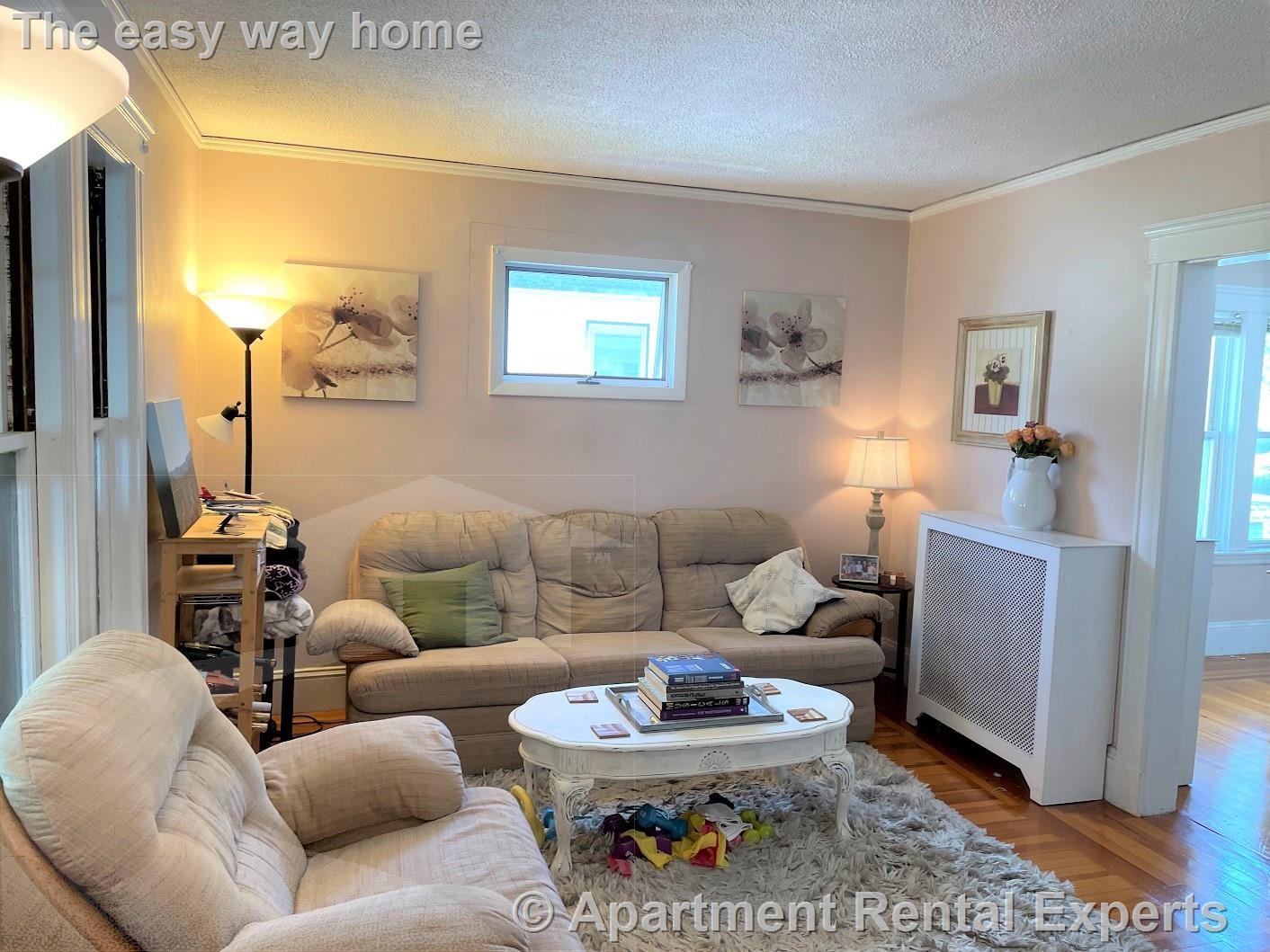 16 Hamilton St, Tufts