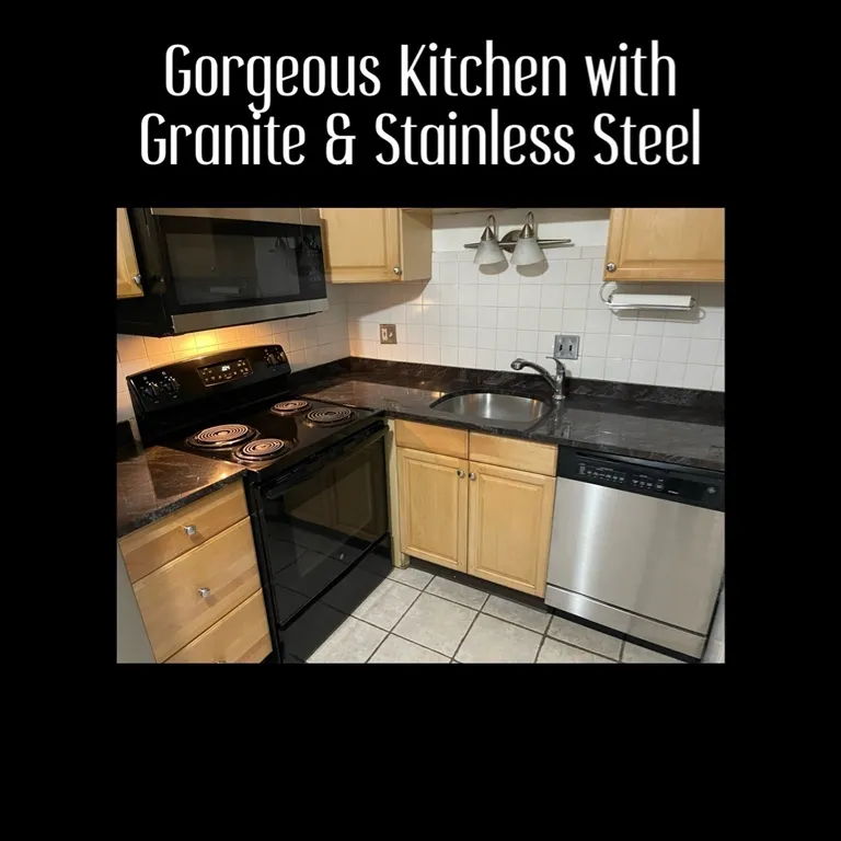 12 Woodland St, Everett