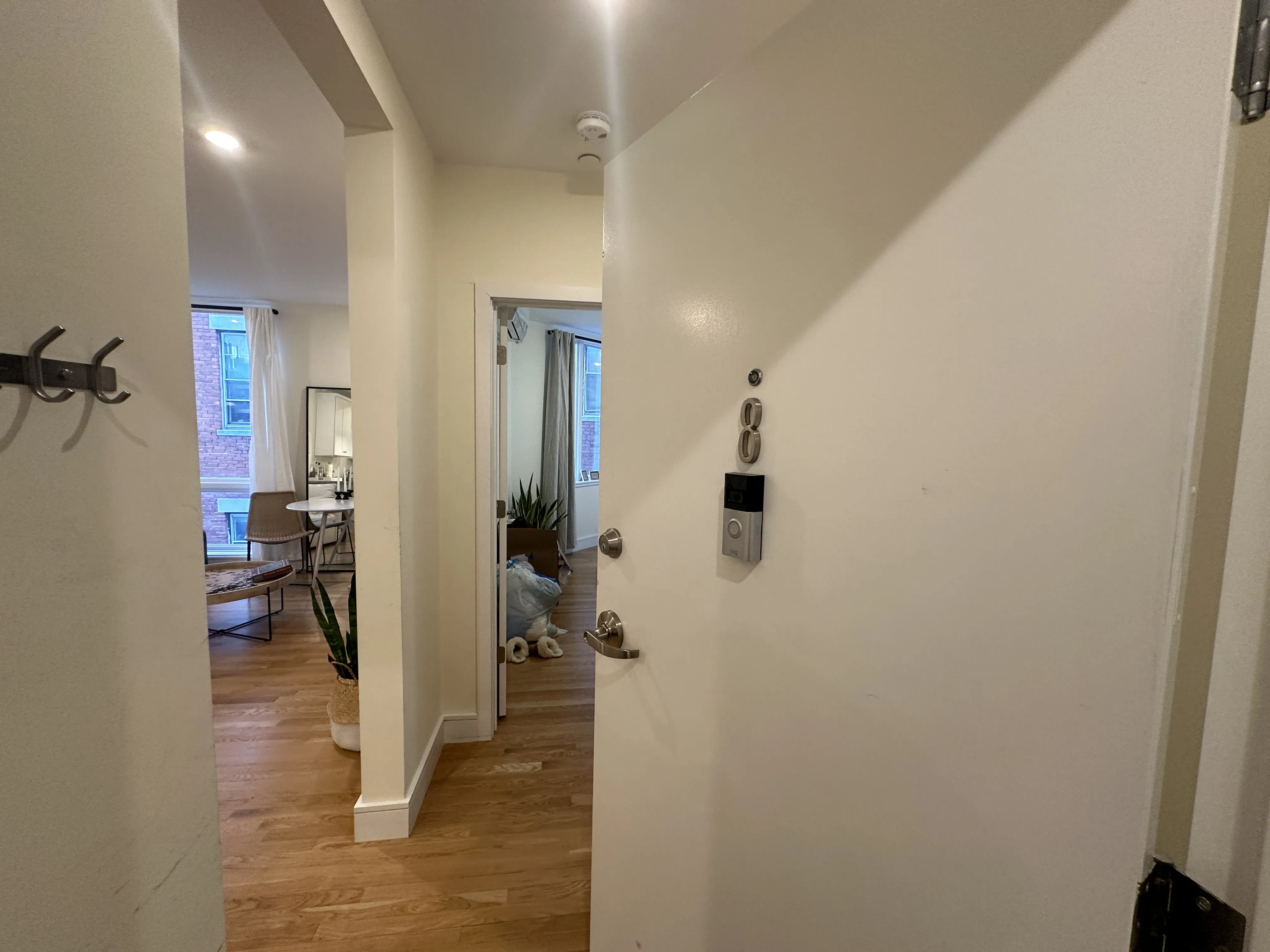 877 Beacon St, Fenway