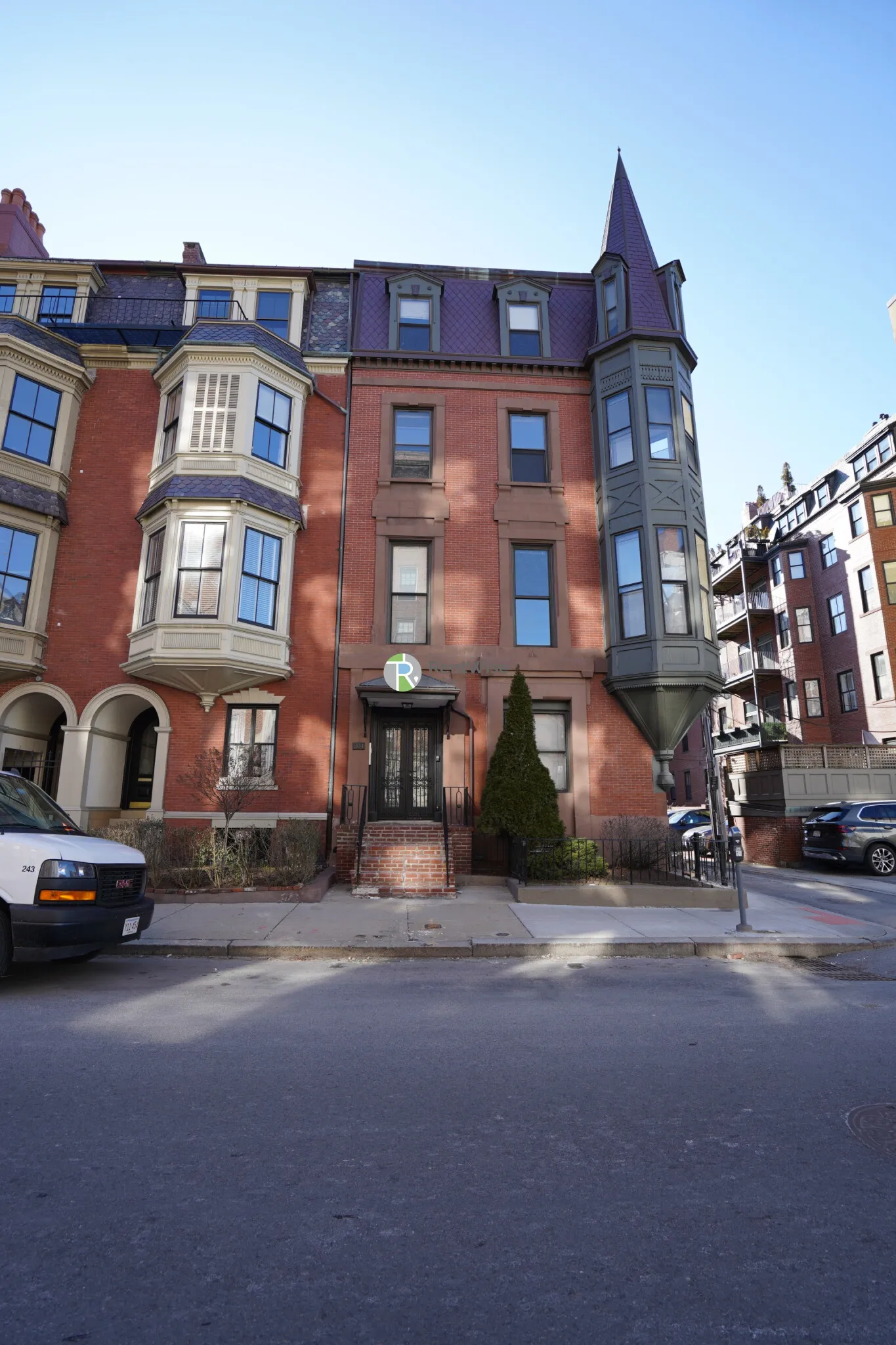 304 Berkeley St, Back Bay