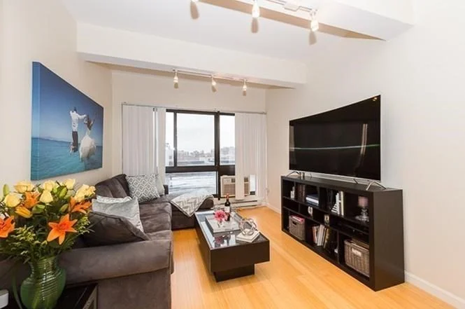 12 Stoneholm St, Fenway