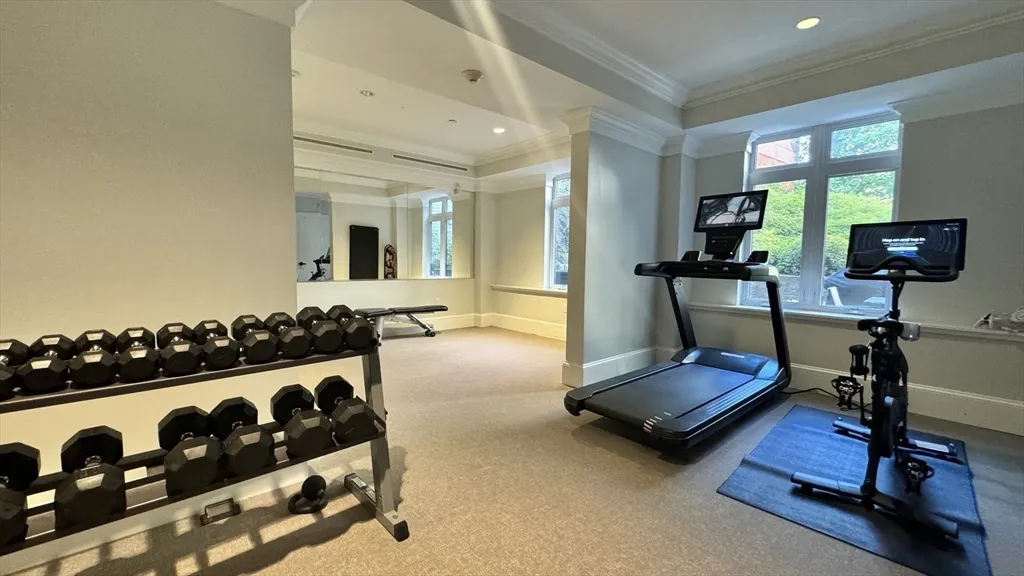 1501 Commonwealth, Brighton