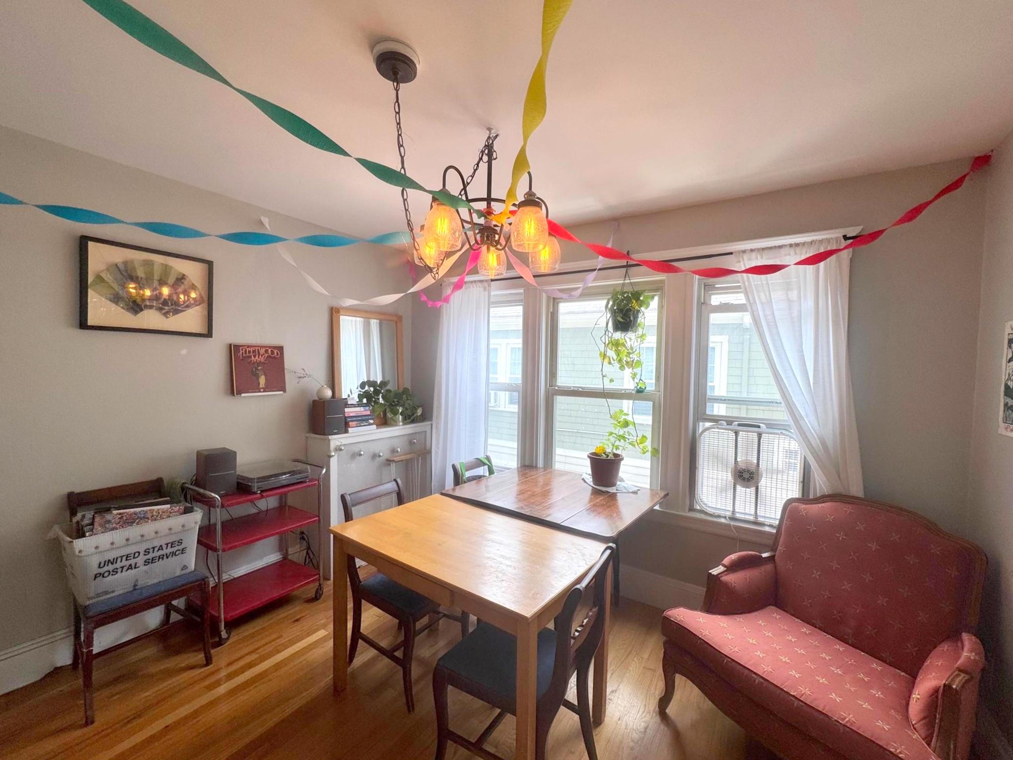 16 Corinthian Rd, Tufts