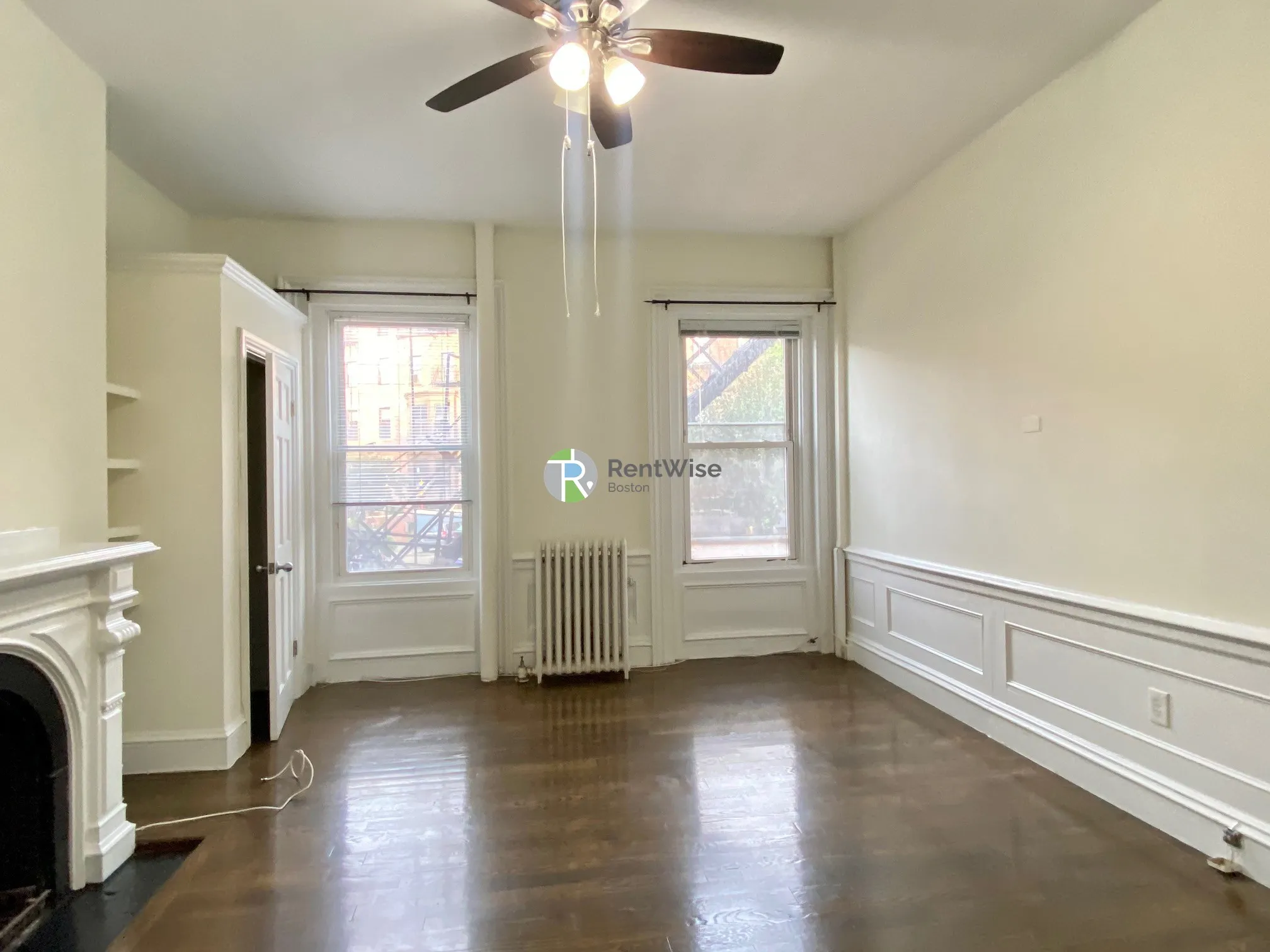 92 Charles St, Beacon Hill