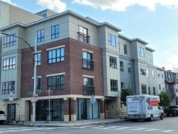 687 E 2nd St, South Boston