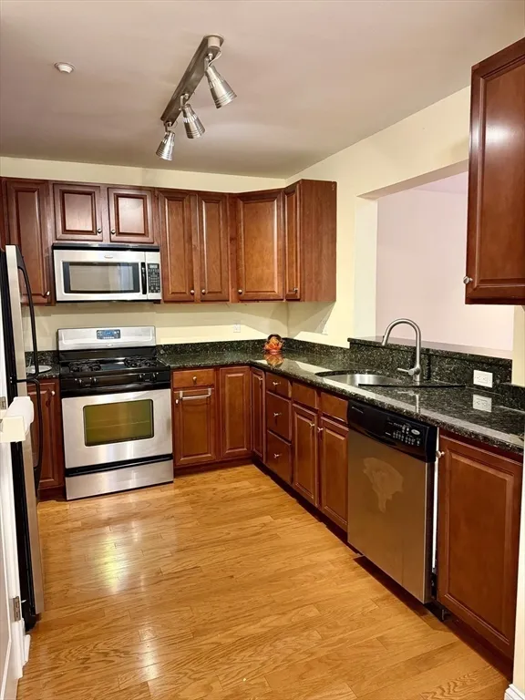 11 Cheriton Rd, West Roxbury