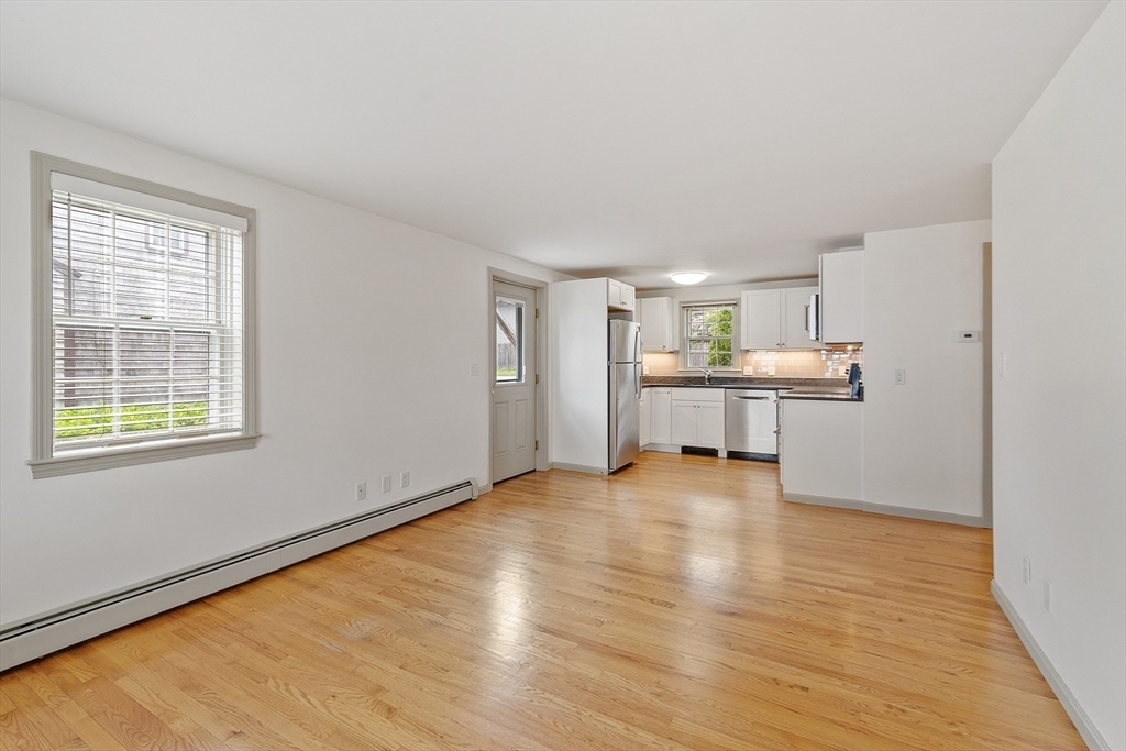 12 Morse Ct, Manchester