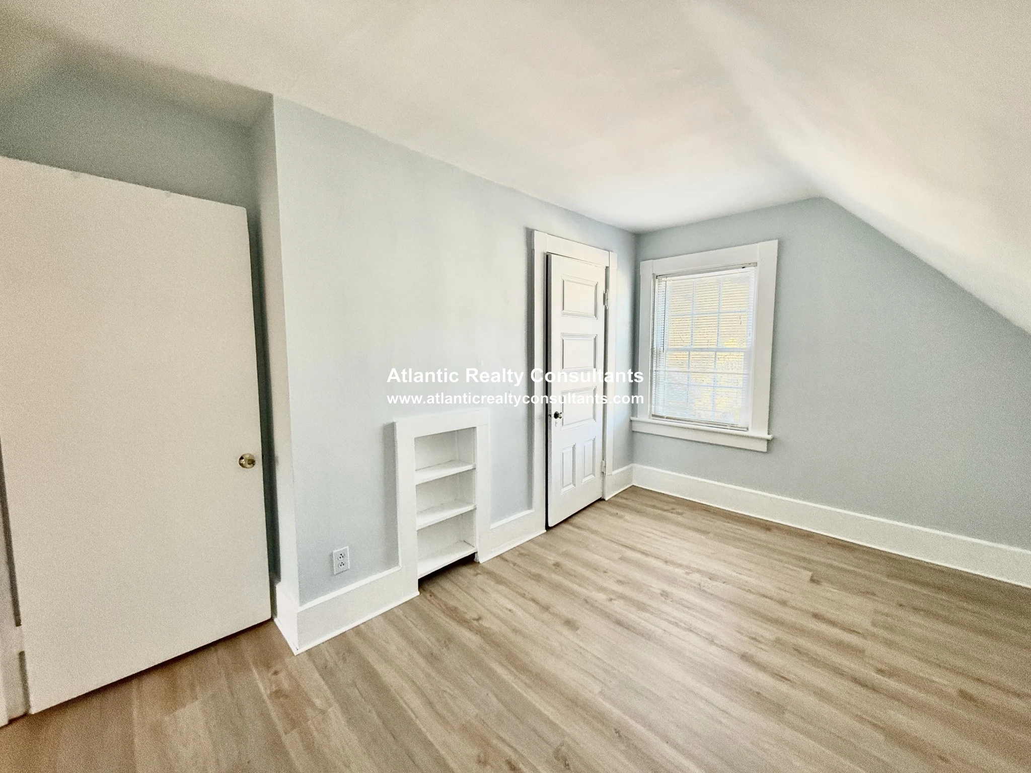 256 Lowell Ave, Newtonville