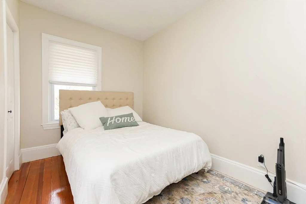 51 Main St, Winter Hill