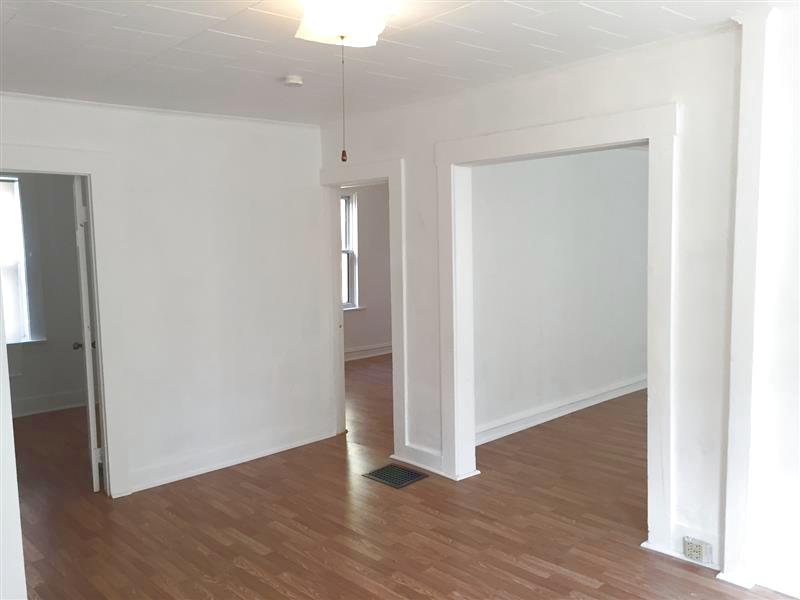 2.5 bed, 1 bath apartment for rent at 31 Oxford St Unit 1, Prospect Hill — photo 10 of 22