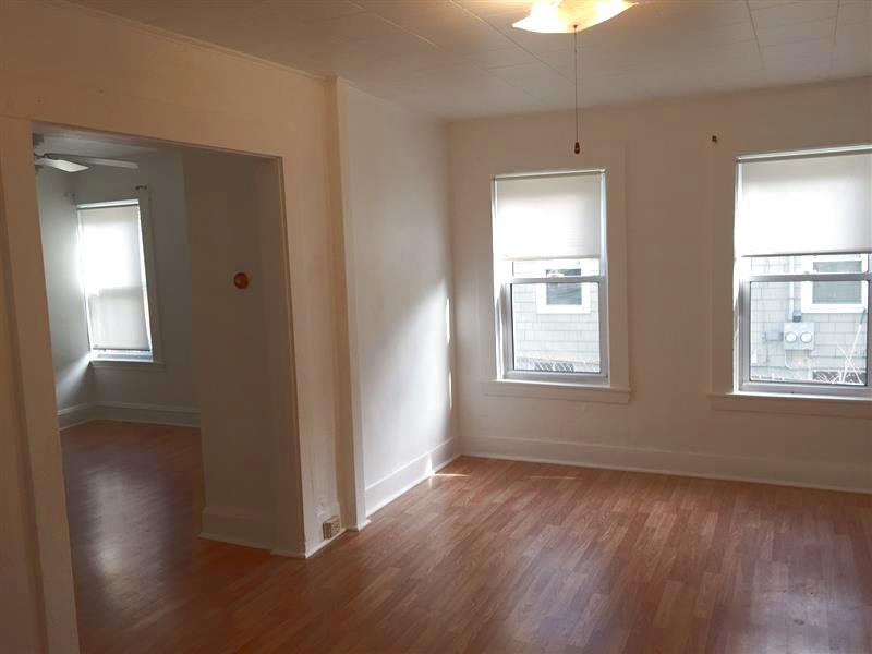2.5 bed, 1 bath apartment for rent at 31 Oxford St Unit 1, Prospect Hill — photo 7 of 22