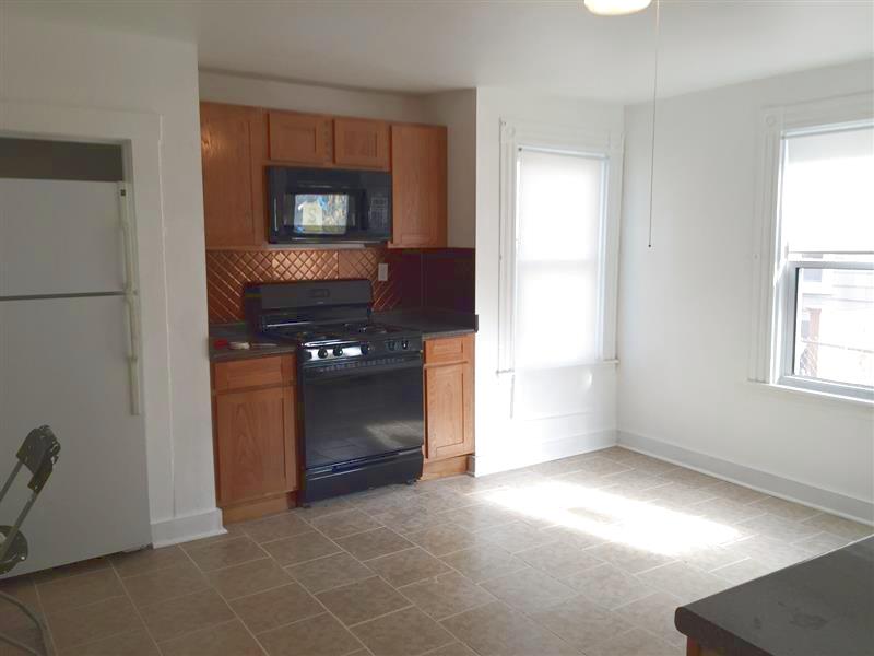 2.5 bed, 1 bath apartment for rent at 31 Oxford St Unit 1, Prospect Hill — photo 15 of 22