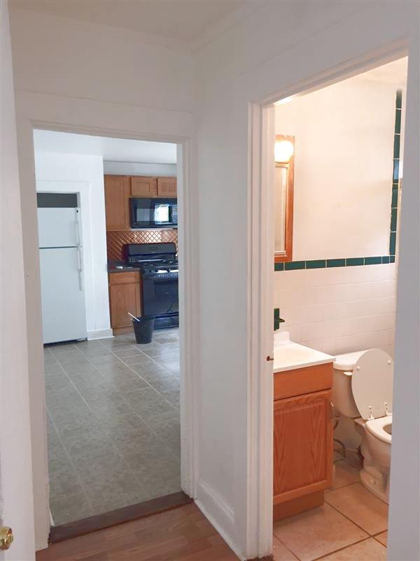 2.5 bed, 1 bath apartment for rent at 31 Oxford St Unit 1, Prospect Hill — photo 21 of 22