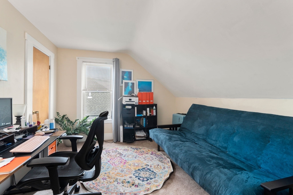 232 River St, Waltham