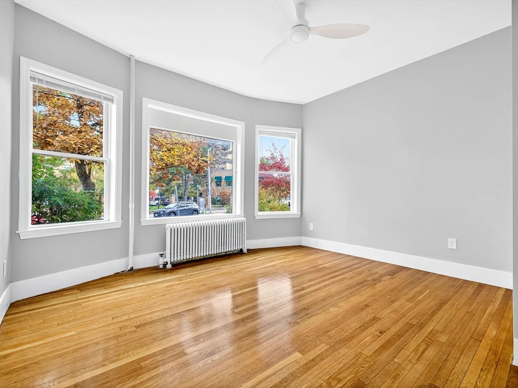 1576 Cambridge St, Mid-Cambridge